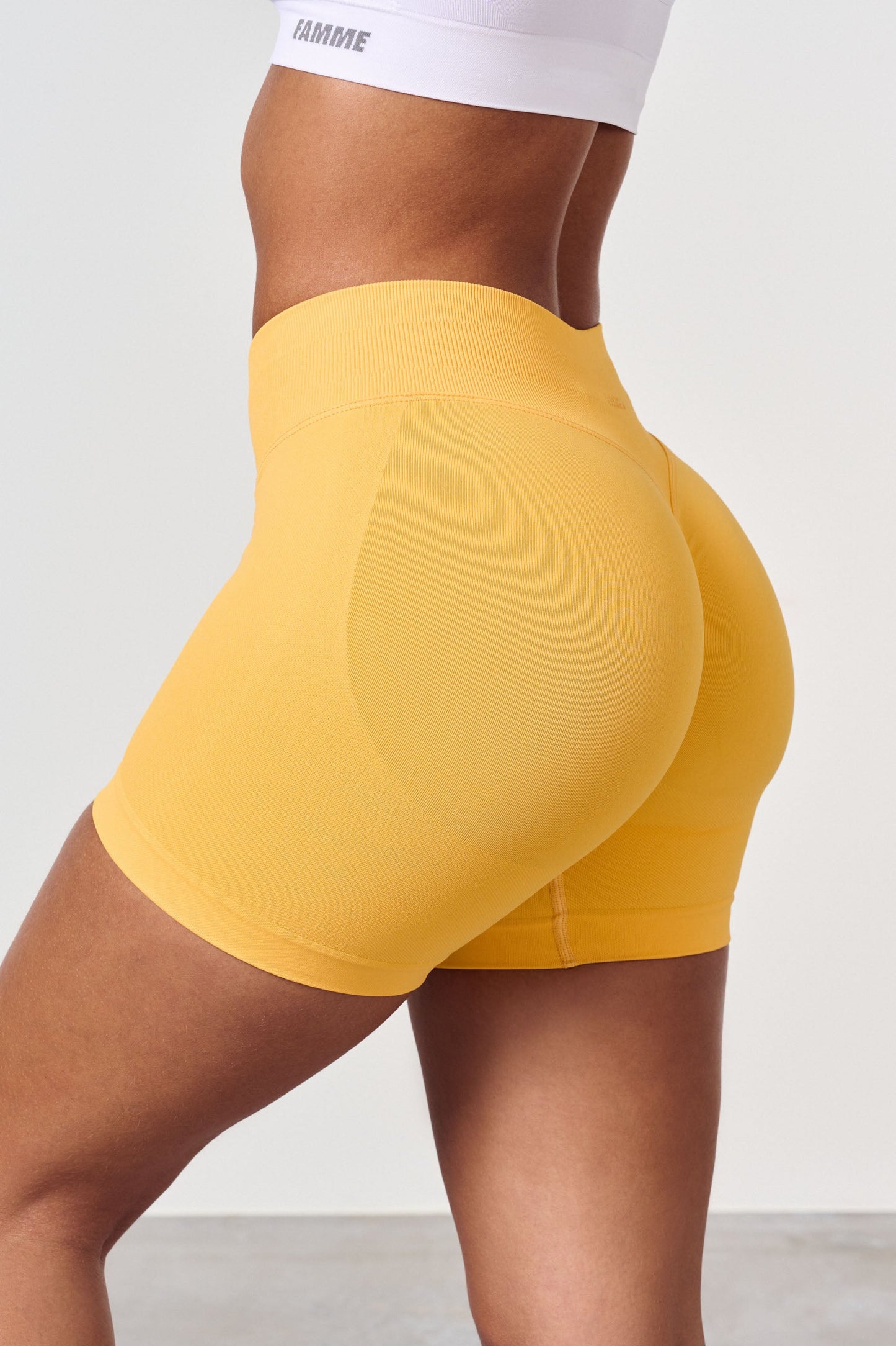 Sculpt Scrunch Shorts - for kvinde - FAMME - Shorts