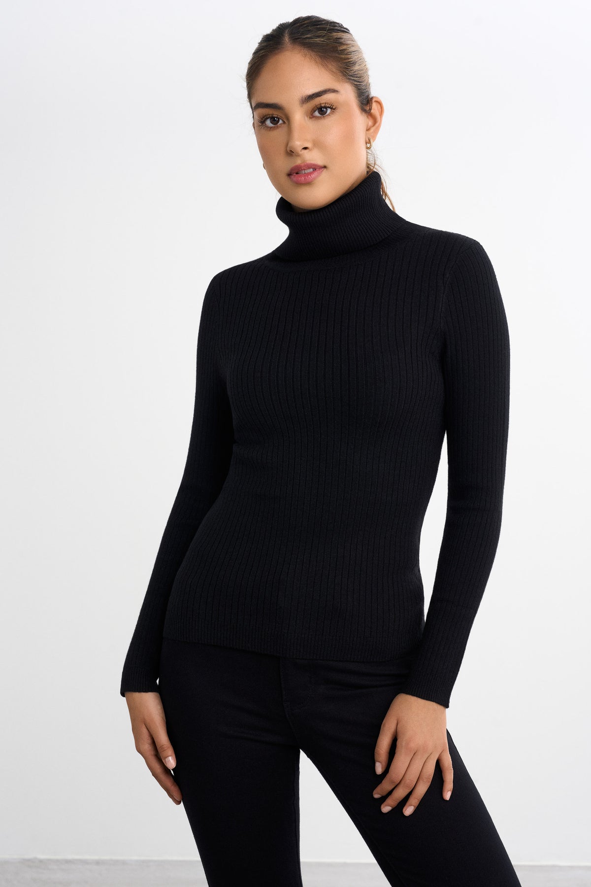 Ribbestrikket turtleneck-genser