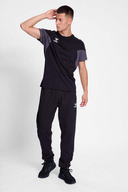 HUMMEL - Hmltravel Sweat Pants - Black