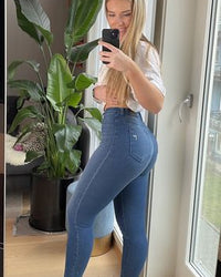 Skinny jeans